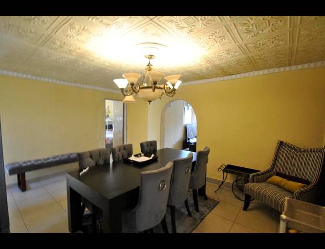 4 BEDROOM HOUSE FOR SALE IN DAWN PARK